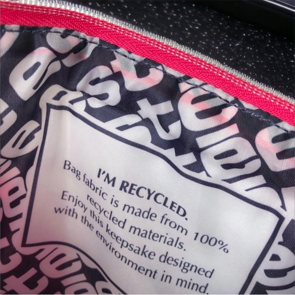 🍀New Estee Lauder Pink White Blue Quilted Cosmetic Bag with goodies - Picture 7 of 11